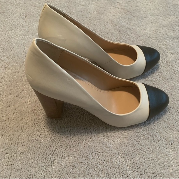 Banana Republic heels - Picture 4 of 7